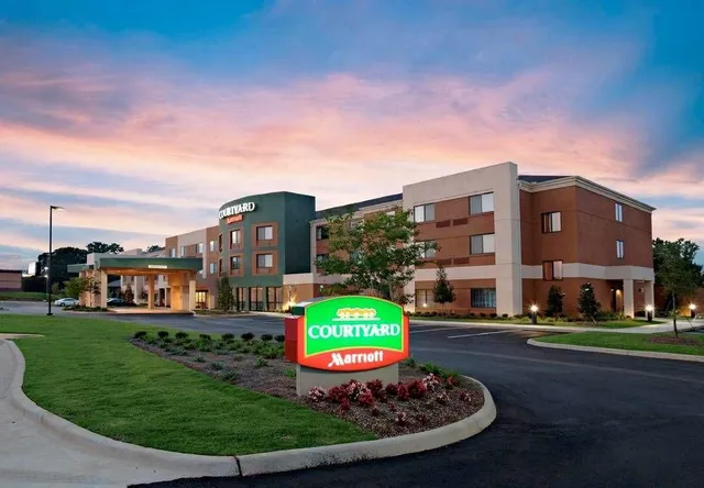 Courtyard by Marriott Troy