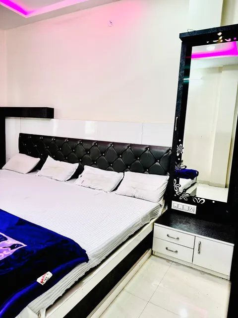 Shree Veshnav Yatri Grah