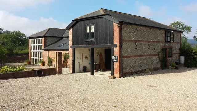 Pleck Barn Bed and breakfast. Seasonal restaurant