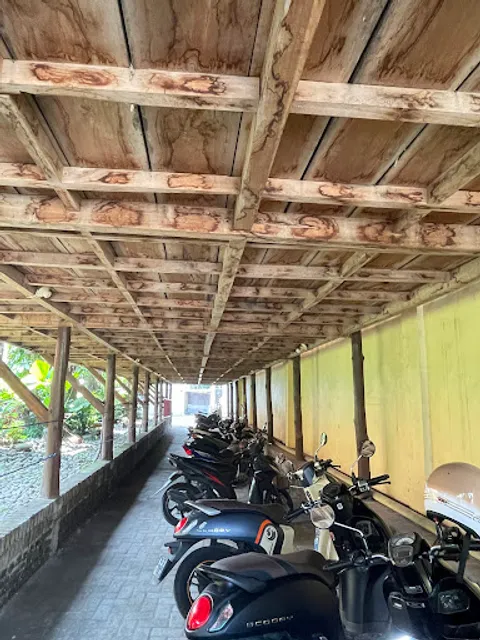 Rumah Makan Garang Asem Bu Eko