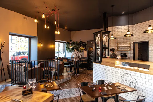 Le 17.45 Nantes - Planches à composer