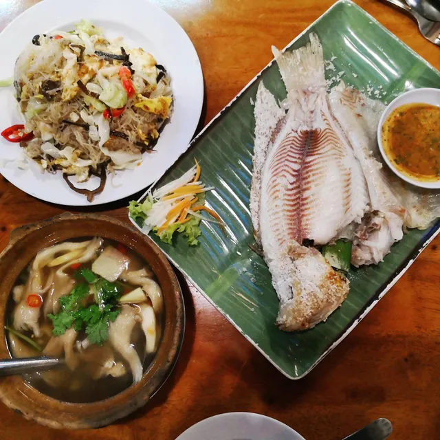 Restoran Thai Pee Nong