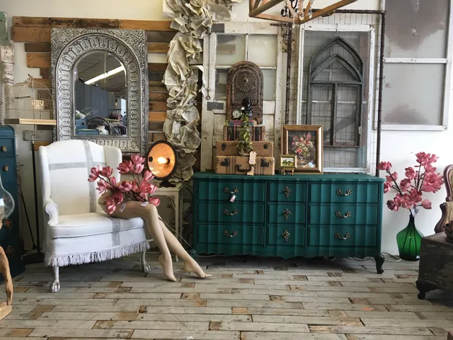 Vintage Phoenix Marketplace