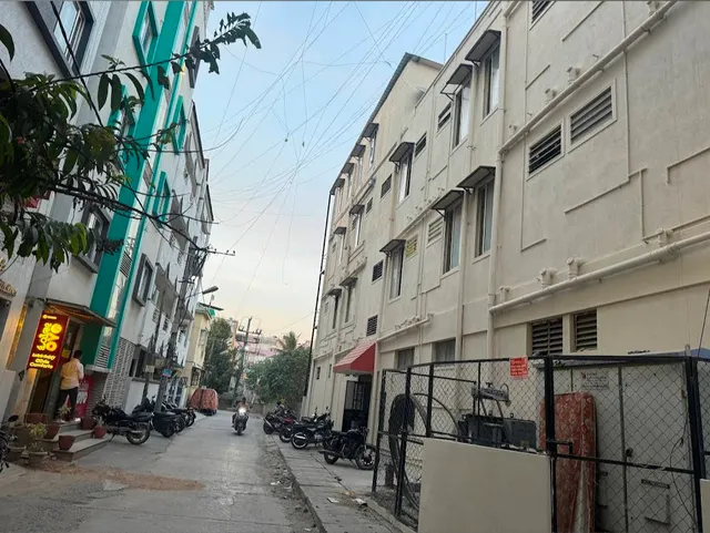 Sri Balaji luxury pg for men