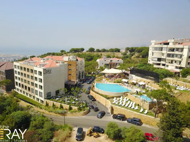 The Ray Hotel & Studios