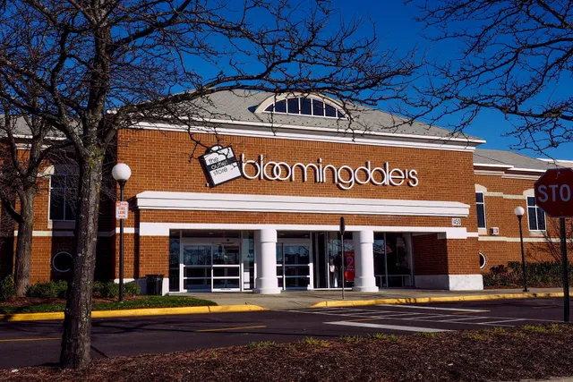 Bloomingdale's Outlet