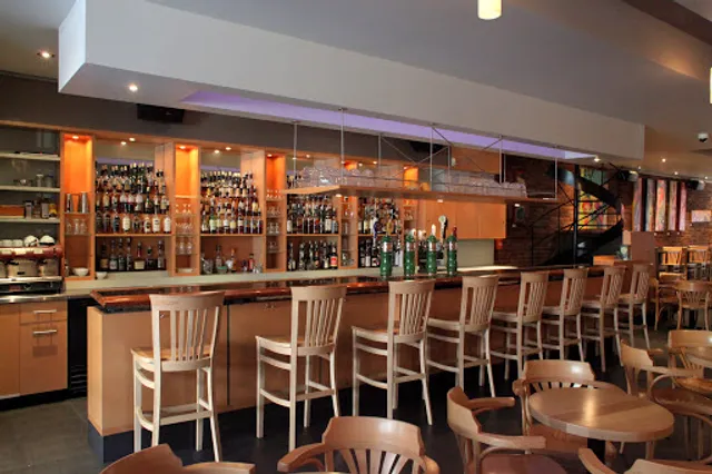 Le Boudoir café-bar Inc