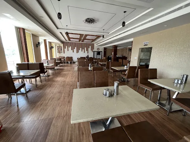 Hotel Saravana Bhavan Classic