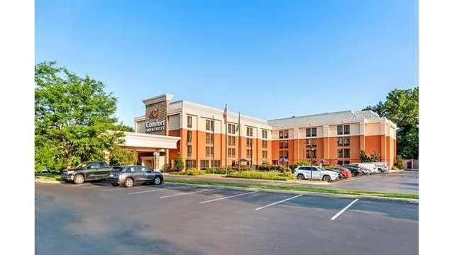 Comfort Inn & Suites Newark - Wilmington