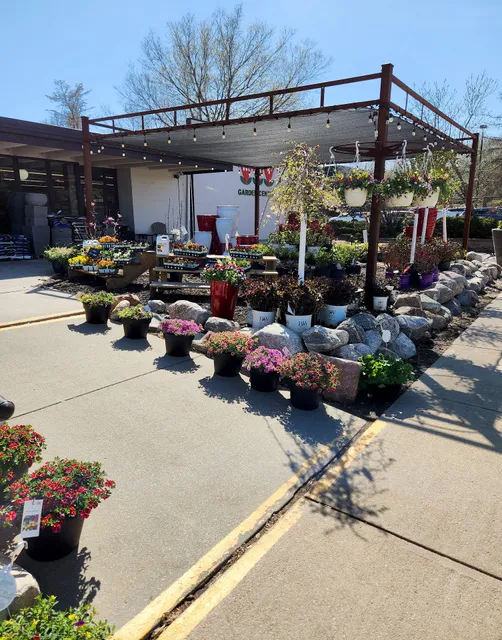 Earl May Garden Center