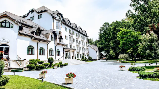 Hotelʹno-Ozdorovchyy Kompleks "Solotvyno Rezort"