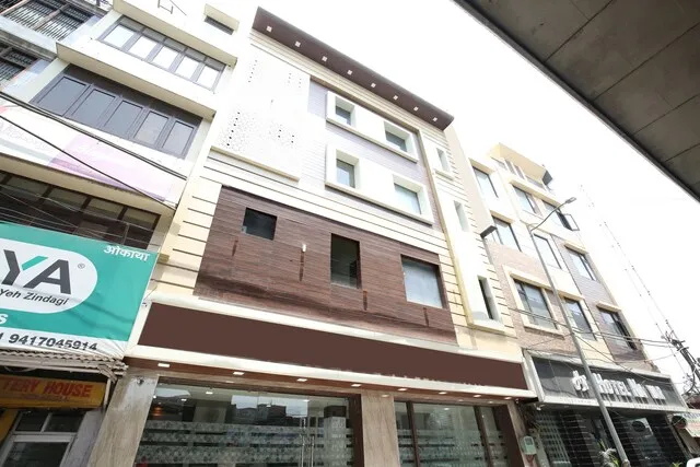 Super OYO Hotel Destiny Inn