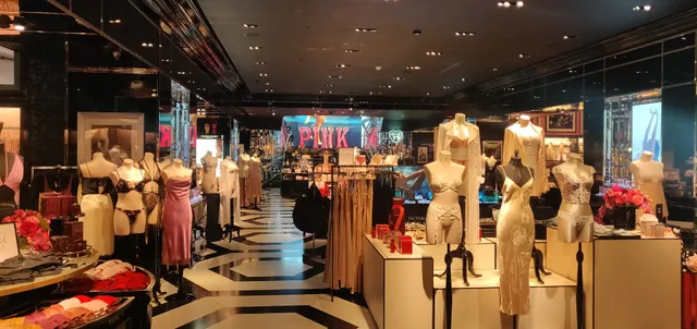 Victoria's Secret & PINK