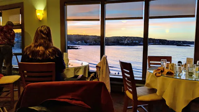 Brackett's Oceanview Restaurant