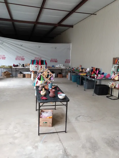 Market At The Williows