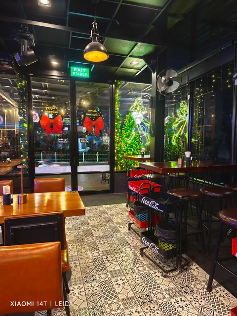 Kewl Pub & Restaurant