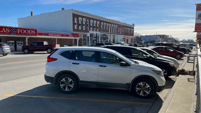 Hyklas Food & Family Center