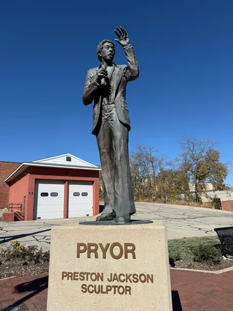 Richard Pryor statue by Preston Jackson