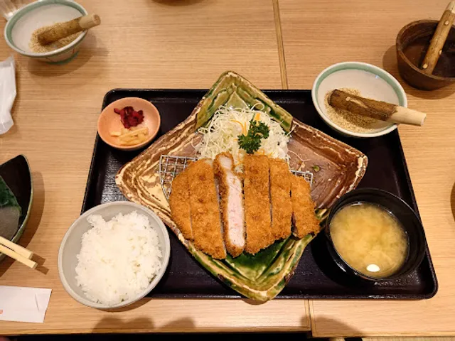 かつ泉 イオンモール座間店2階