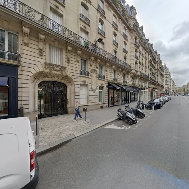 Claudie Pierlot Paris Courcelles