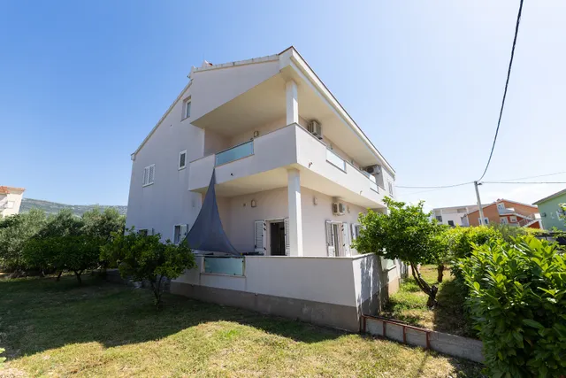 Apartment Tihana (T&T)