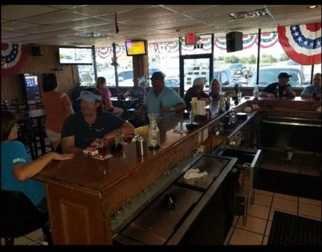 Main Street Bar and Grill, Gun Barrel City,Texas