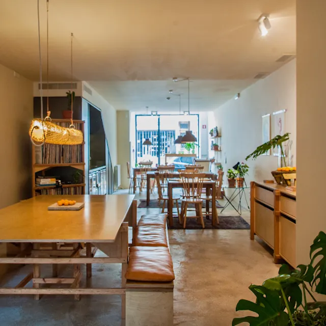 Tia Tia restaurant & natural wine bar