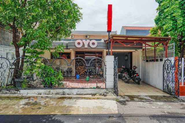 OYO 331 Osuko Residence