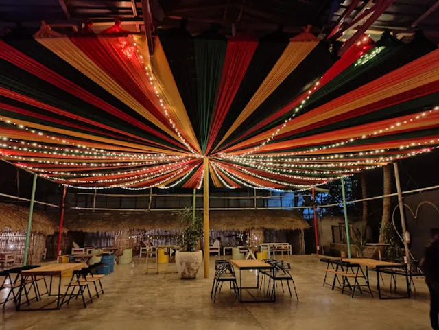 Mambo's Lakeside Cafe | Night Club |