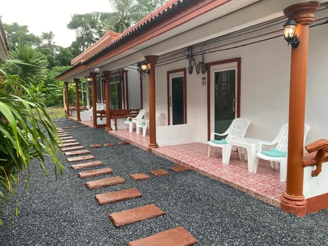 Arya Bungalow