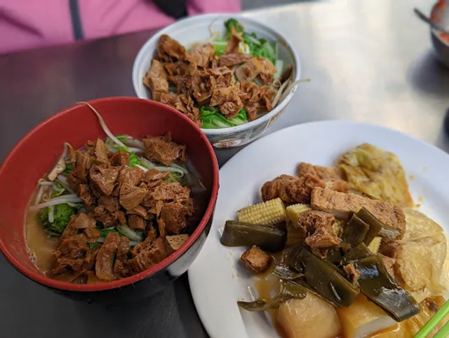 光玲素食麵館