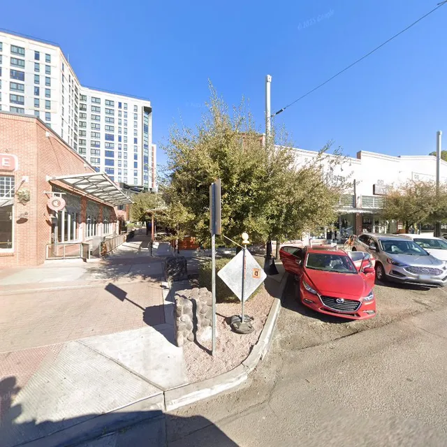 943 E University Blvd