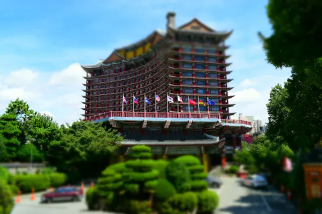 Viking Buffet Restaurant in Commodore Hotel