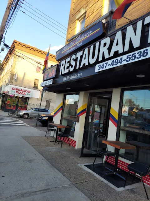 Chicago's Pizza With A Twist - Richmond Hill, NY
