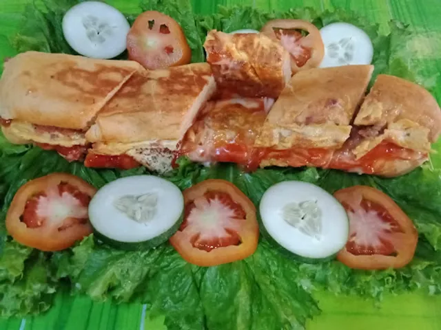 Raja Pizza dan Sosis Bakar Borobudur