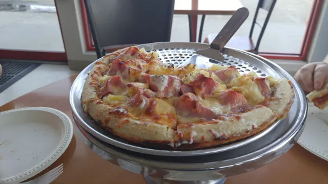 La Bezt Donair & Pizza