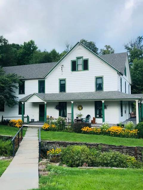 Inn at Toll Gate Creek