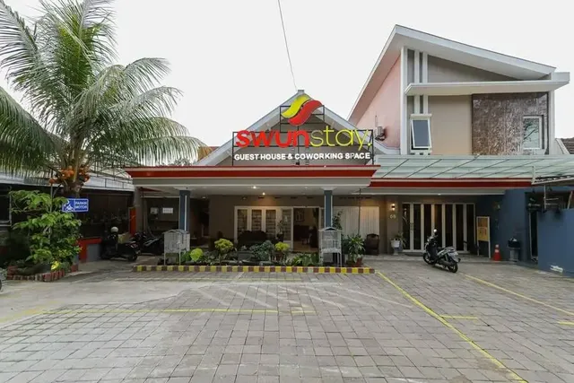 RedDoorz Plus @ Swun Stay Raya Langsep