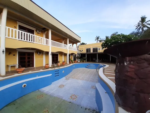 FLOWER GARDEN HOSTEL