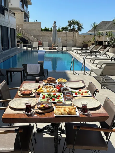 Enki Royal Çeşme Hotel