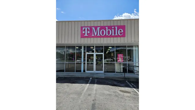 T-Mobile Authorized Retailer