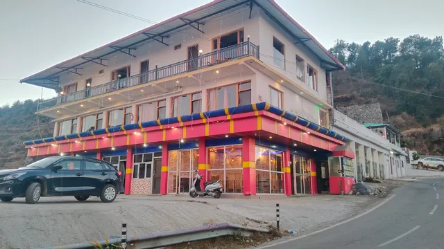 Hotel Himalaya view and restaurant