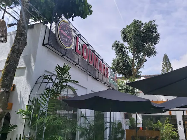 Loumars Cafe & Restaurant - Tagaytay Francisco