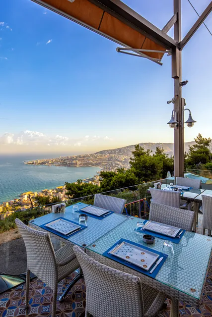 Amar Harissa - قمر