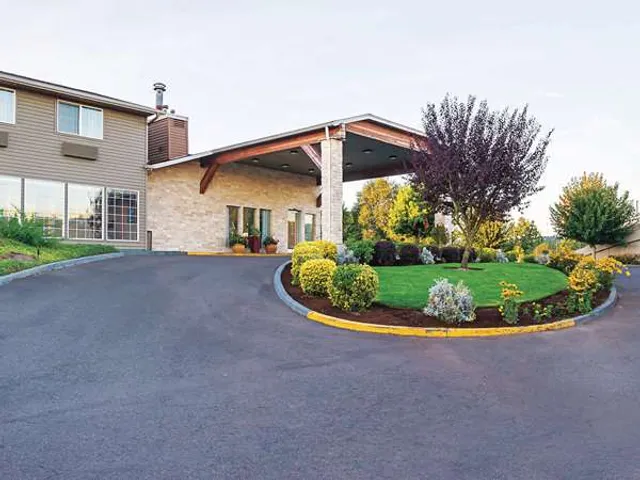 La Quinta Inn & Suites by Wyndham Woodburn