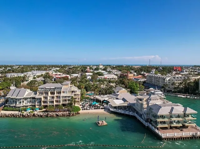 Pier House Resort & Spa