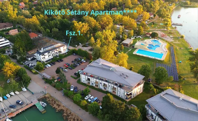 Kikötő Sétány Apartman ****
