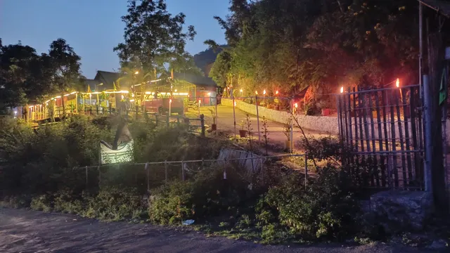 Hotel - Morni Lake Club & Adventures | A Hotel in Tikkar Taal ( Morni Hills )