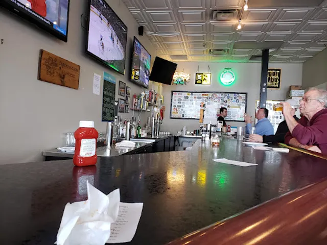 3 Rivers 6 Pack & Eatery