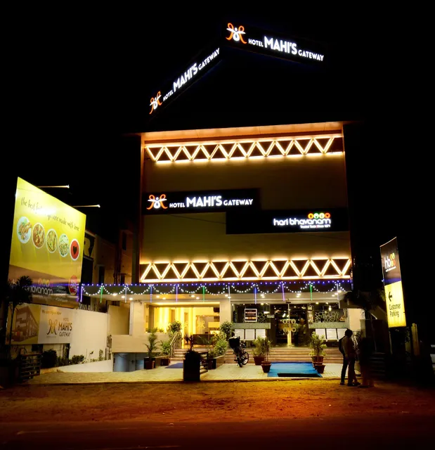 Hotel Mahi's Gateway